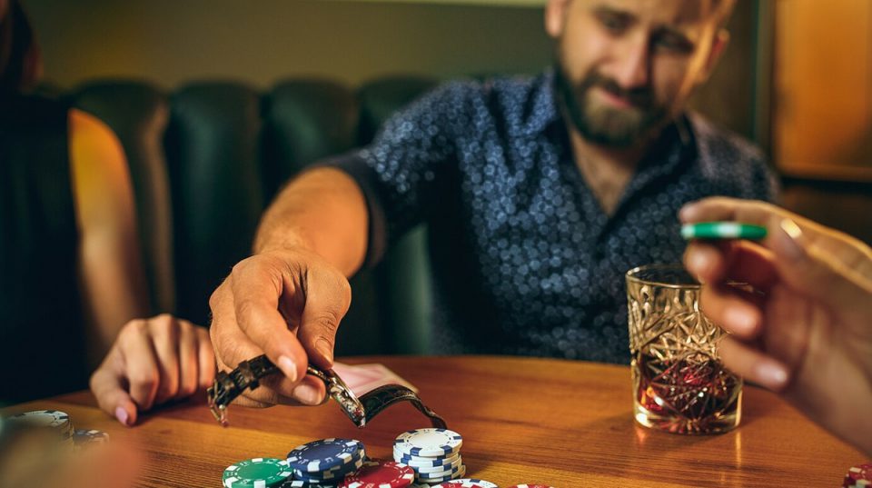 Understanding Texas Hold Em Hands: A Guide for Novice Poker Players